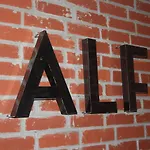 Alf Hotel